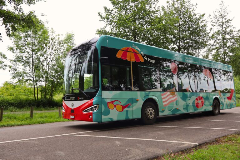Yverdon propose un bus pour la plage ! 20260604 bus606